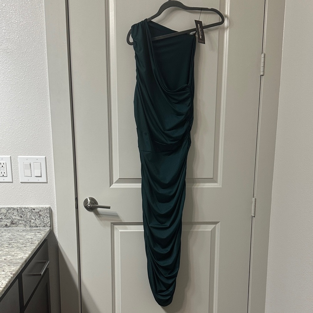 PrettyLittleThing Dark Green One Shoulder Dress